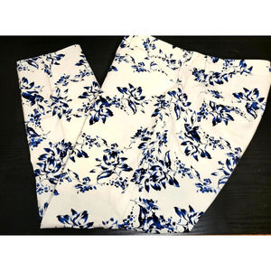 Gap Signature Skinny Ankle Navy Floral Capri